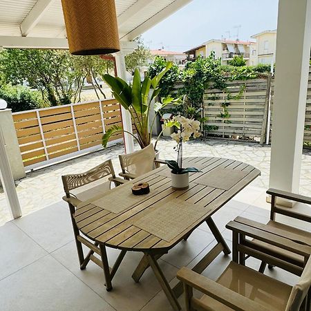 Central Luxury Apartment In Paralia Ofryniou Ofrinion Exterior photo
