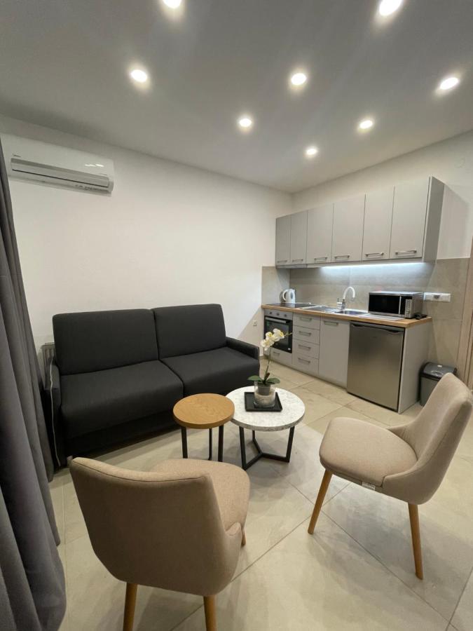 Central Luxury Apartment In Paralia Ofryniou Ofrinion Exterior photo
