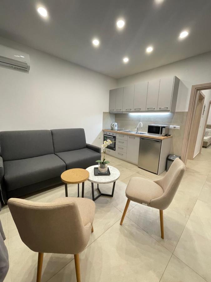 Central Luxury Apartment In Paralia Ofryniou Ofrinion Exterior photo