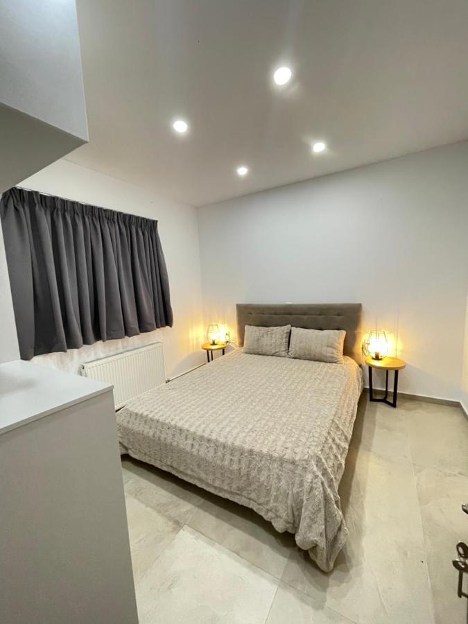 Central Luxury Apartment In Paralia Ofryniou Ofrinion Exterior photo