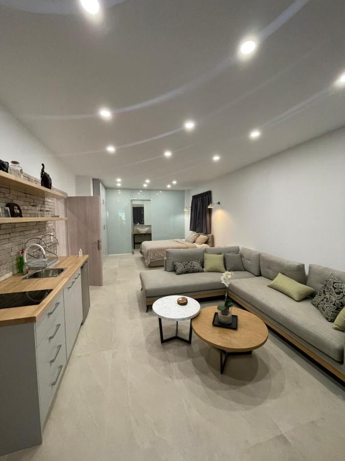 Central Luxury Apartment In Paralia Ofryniou Ofrinion Exterior photo